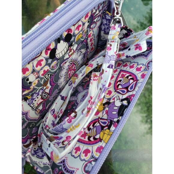 2020 Disney Vera Bradley RFID All In One Crossbody Sweet Treats main image 4
